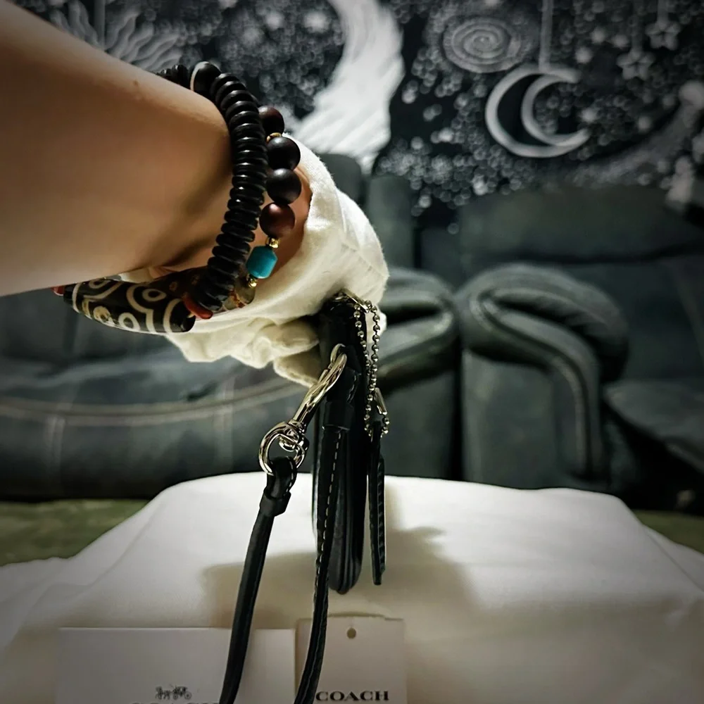 Vintage Y2K Coach clutch wallet Black soft Leather Wristlet with Silver Accents - Picture 8 of 13